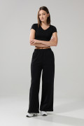 Camiseta ajustada crop top unicolor con cuello V