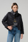 Chaqueta acolchada con cuello alto y broches unicolor