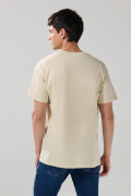 Camiseta cuello redondo kaki clara con arte de One Piece
