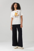 Camiseta de Garfield crema con manga corta y hombro rodado