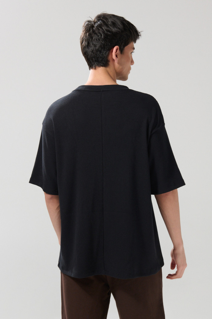 Camiseta unicolor manga corta con texturas oversize