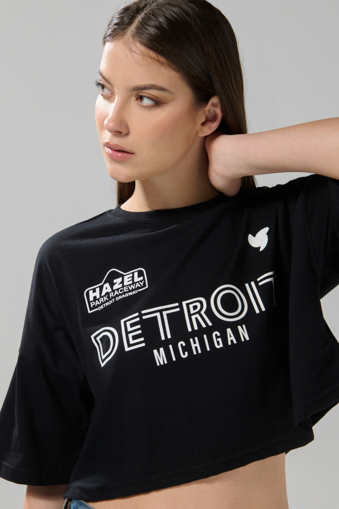 Camiseta crop top femenina fit oversize manga corta