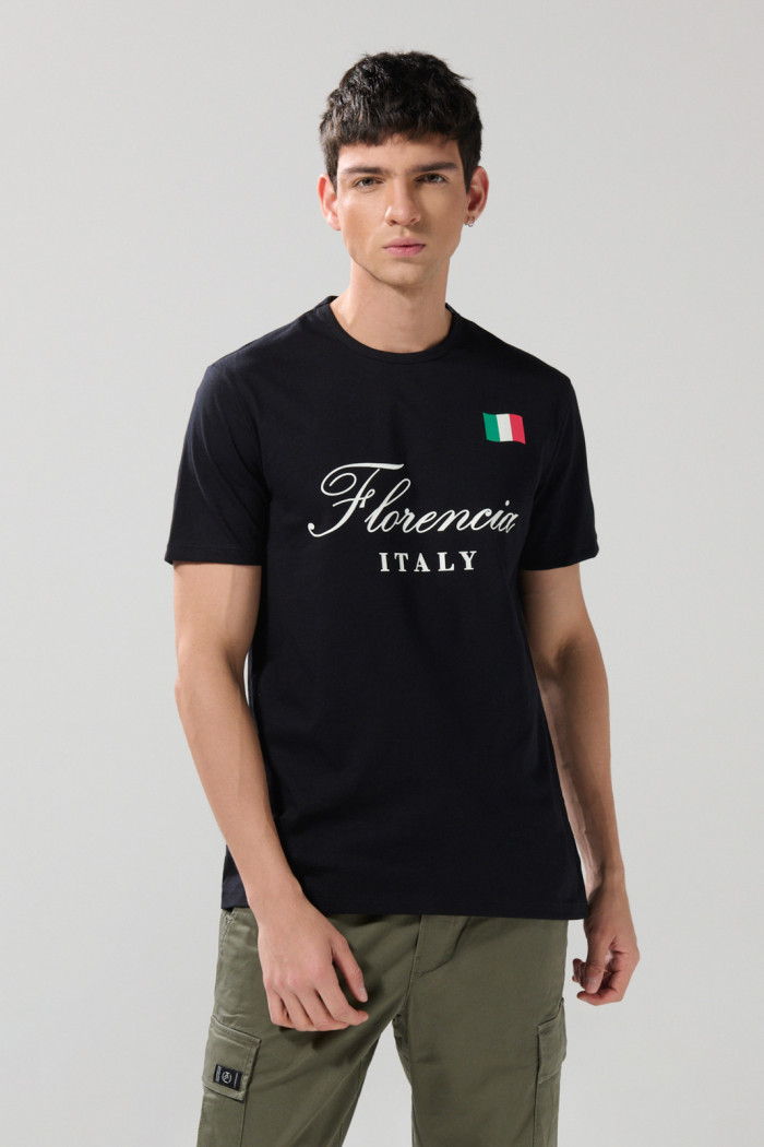 Camiseta ajustada negra en algodón con cuello redondo