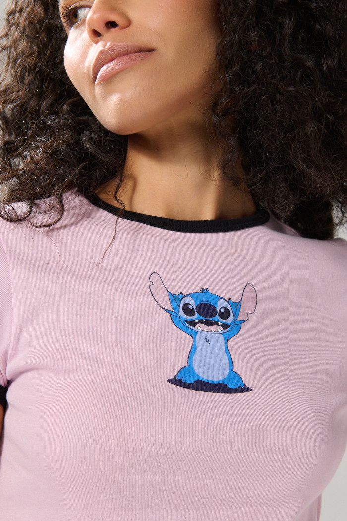 Camiseta de Lilo y Stitch rosada manga corta con contrastes