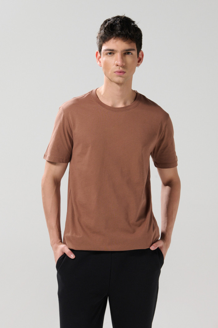 Camiseta manga corta unicolor en algodón ajustada