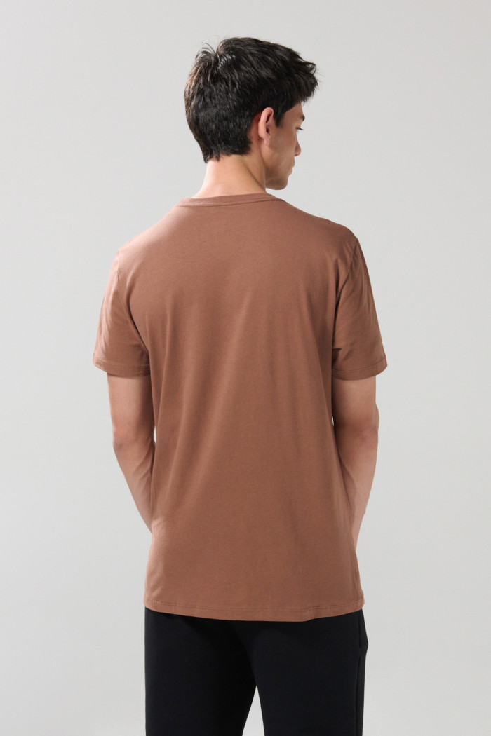 Camiseta manga corta unicolor en algodón ajustada