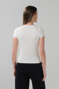 Camiseta manga corta unicolor con abertura en frente