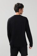 Camiseta manga larga negra con estampado de Mickey