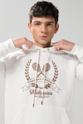 Buzo crema claro con diseño college y capota