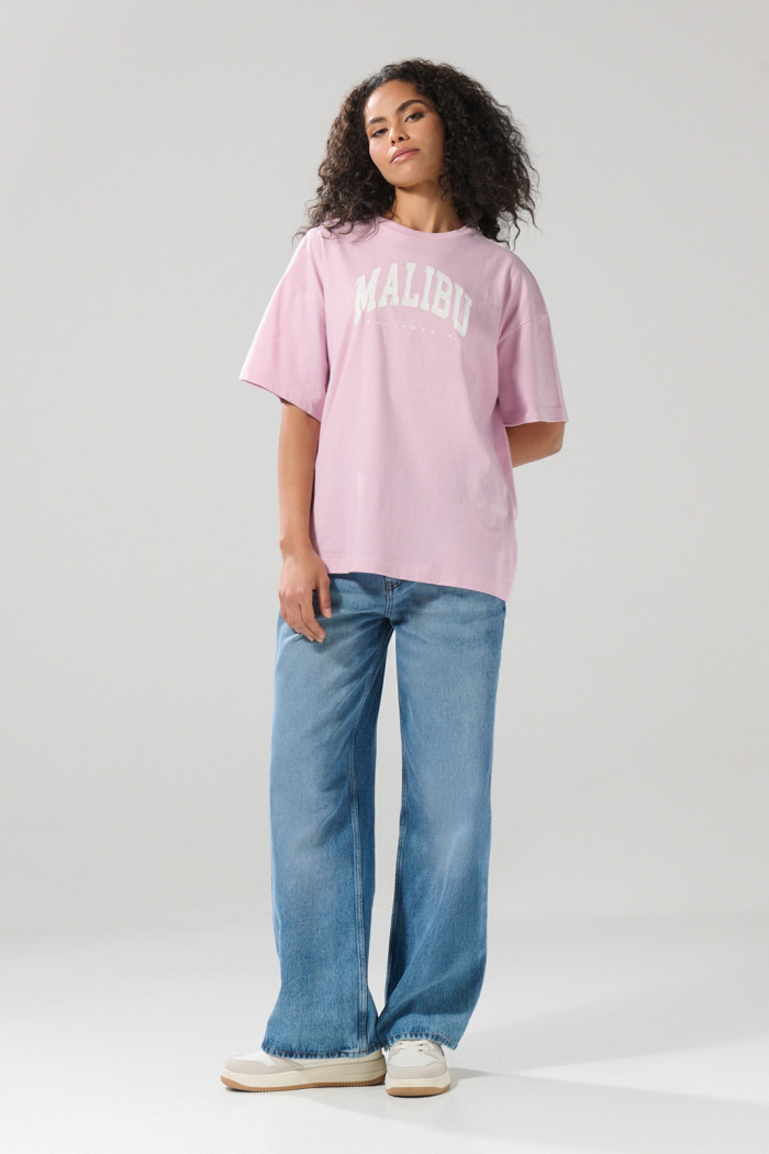 Camiseta rosada en algodón college con manga corta