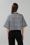 Camiseta a rayas oversize crema crop top con arte de Mickey