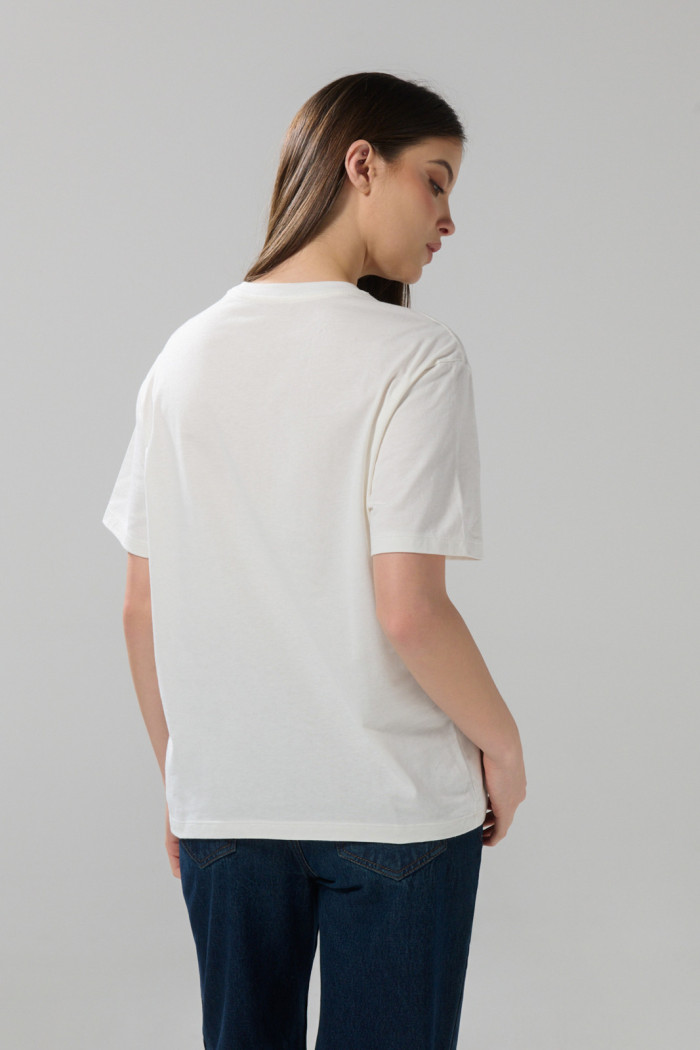Camiseta de Snoopy & Yale crema con cuello redondo