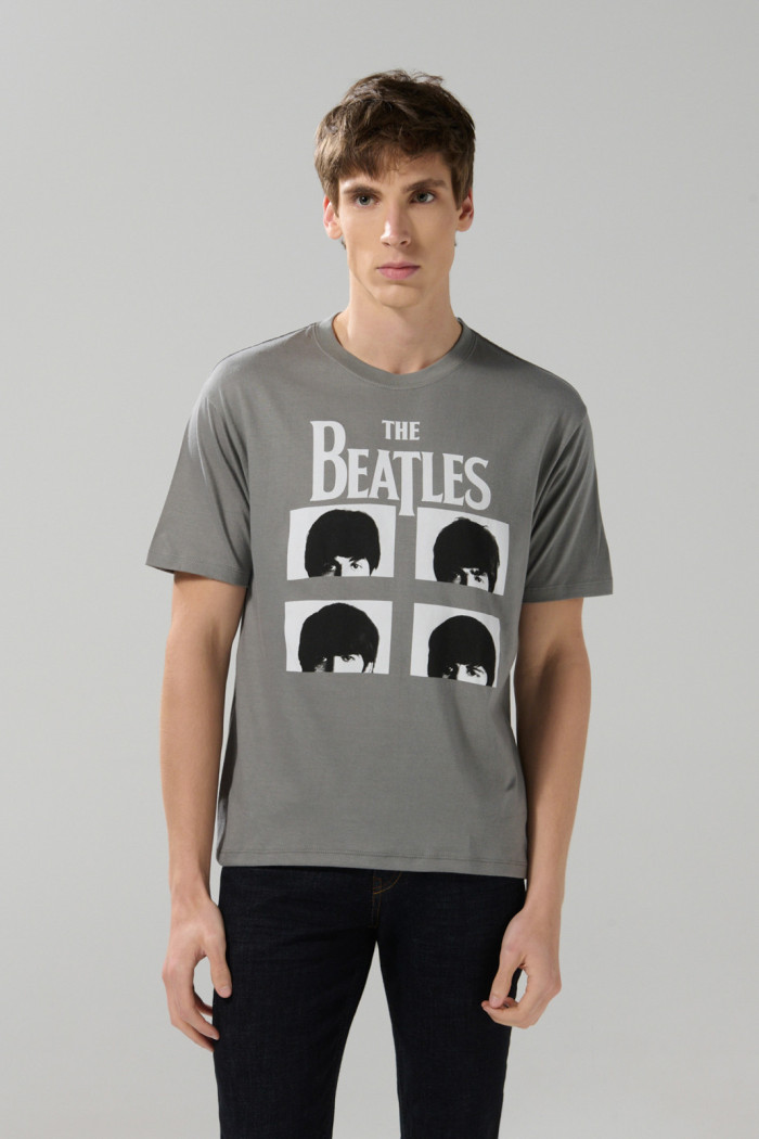 Camiseta manga corta gris intensa con arte de The Beatles