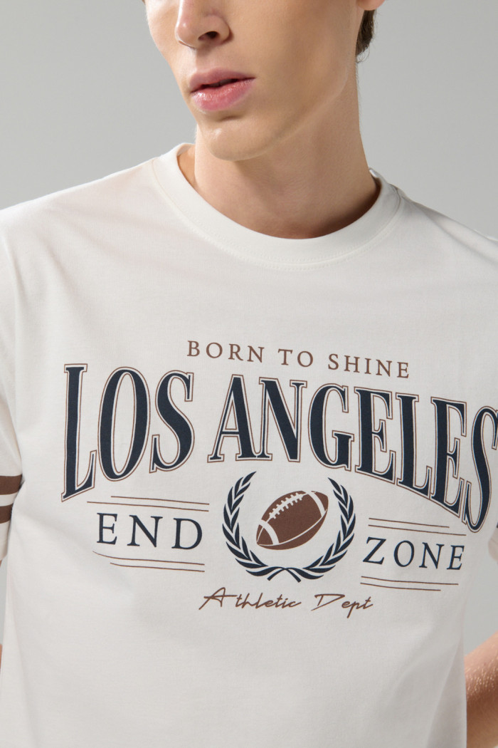 Camiseta college crema en algodón con cuello redondo