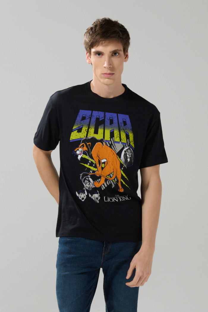 Camiseta del Rey León negra con manga corta