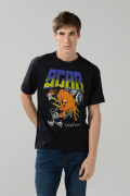 Camiseta del Rey León negra con manga corta