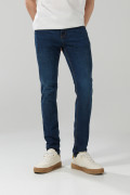 Jean azul oscuro skinny tiro bajo con fit ajustado