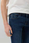 Jean azul oscuro skinny tiro bajo con fit ajustado