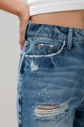 Short de jean tiro súper alto azul medio con rotos