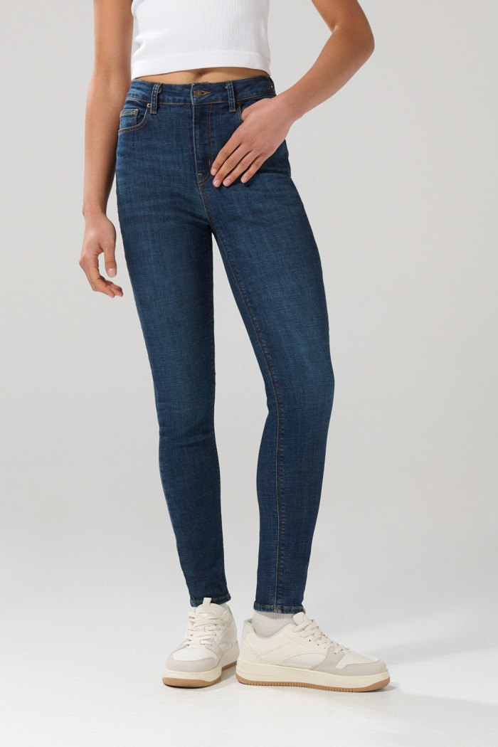 Jean jegging tiro súper alto azul oscuro con ajuste ceñido