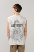 Camiseta oversize manga sisa unicolor con arte celestial