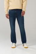 Jean azul oscuro bota recta straight leg con tiro bajo