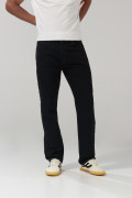 Jean negro straight leg tiro bajo con bota recta y cremallera