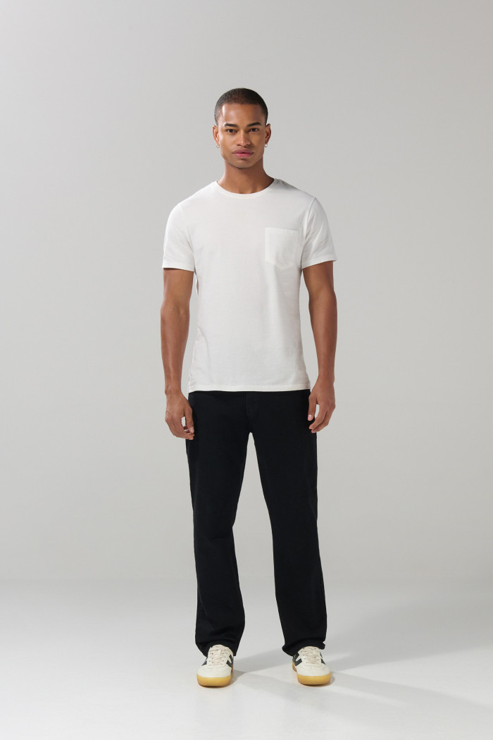 Jean negro straight leg tiro bajo con bota recta y cremallera