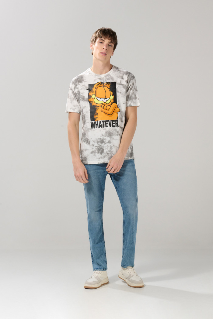Camiseta de Garfield crema tie dye con cuello redondo