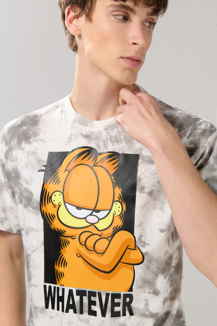 Camiseta de Garfield crema tie dye con cuello redondo
