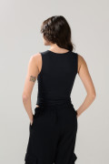 Body manga sisa negro con cuello redondo