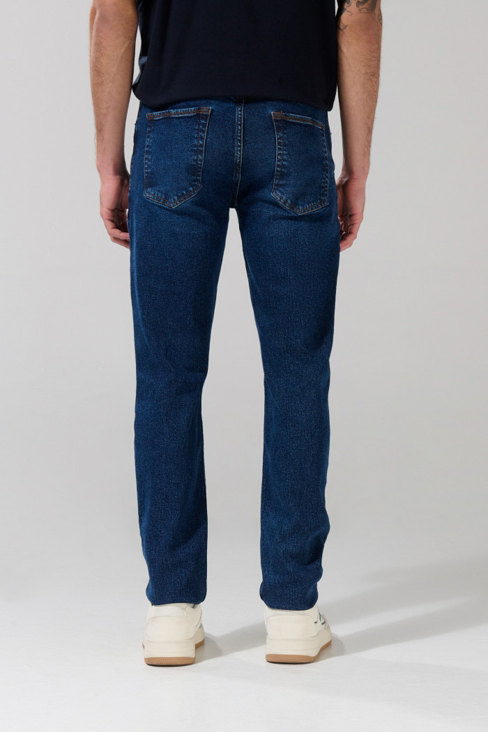 Jean tiro bajo azul oscuro slim con ajuste ceñido