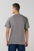 Camiseta cuello redondo gris medio con diseño de Reptar
