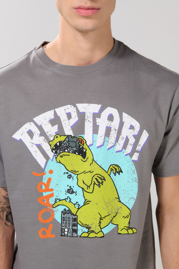 Camiseta cuello redondo gris medio con diseño de Reptar