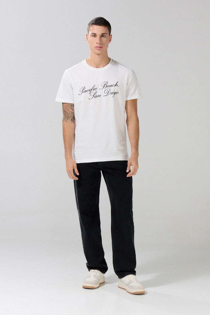 Camiseta college cuello redondo crema clara en algodón