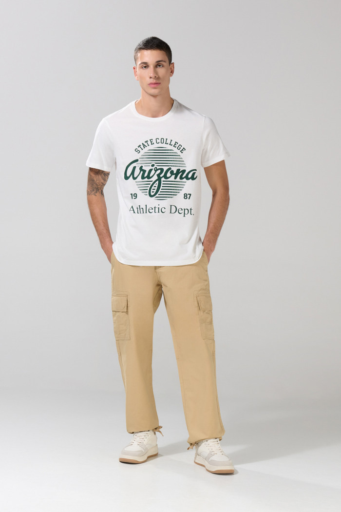 Camiseta en algodón college crema clara manga corta