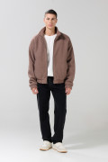 Chaqueta cazadora café clara con cuello alto