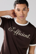 Camiseta con manga corta unicolor, contrastes y texto