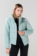 Chaqueta acolchada unicolor con cuello alto y broches