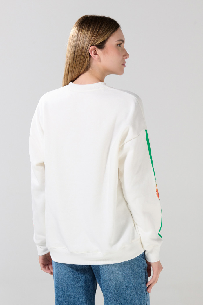 Buzo cuello V oversize crema claro de Burger King