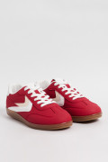 Tenis casuales unicolores con suelas planas en caucho