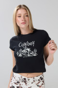 Camiseta acanalada negra manga corta con arte vaquero