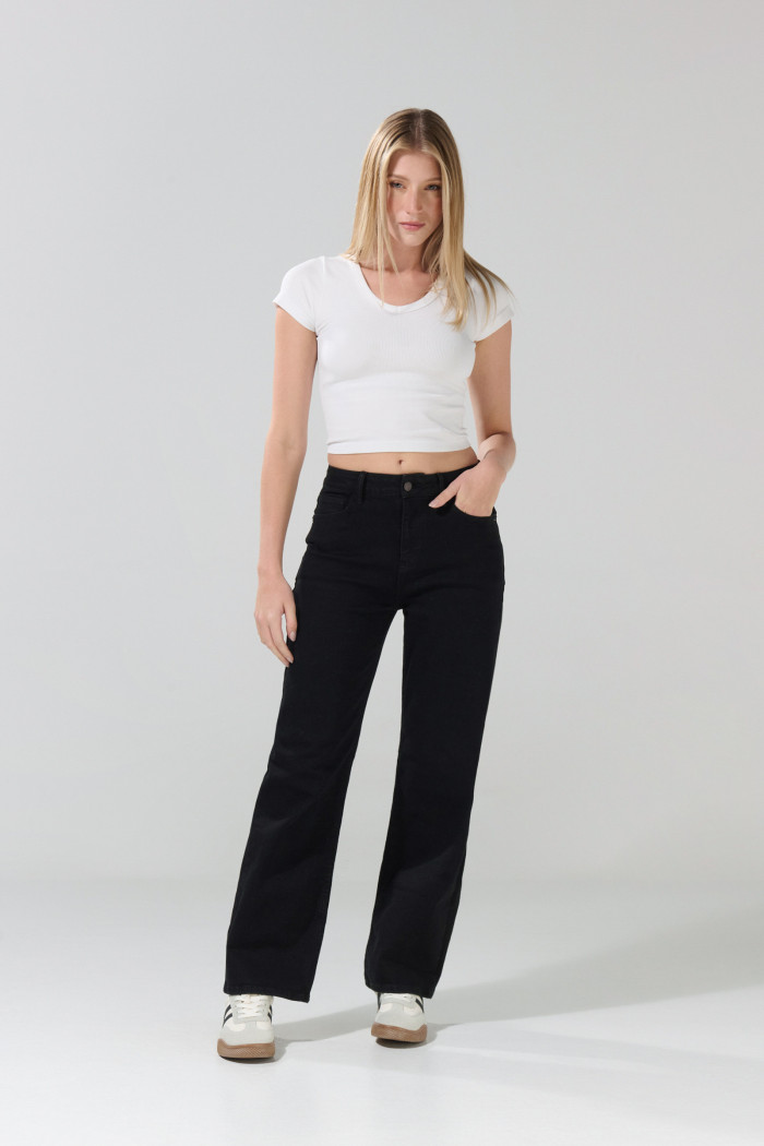 Jean straight negro leg bota recta con tiro alto