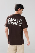 Camiseta unicolor cuello redondo con textos estampados