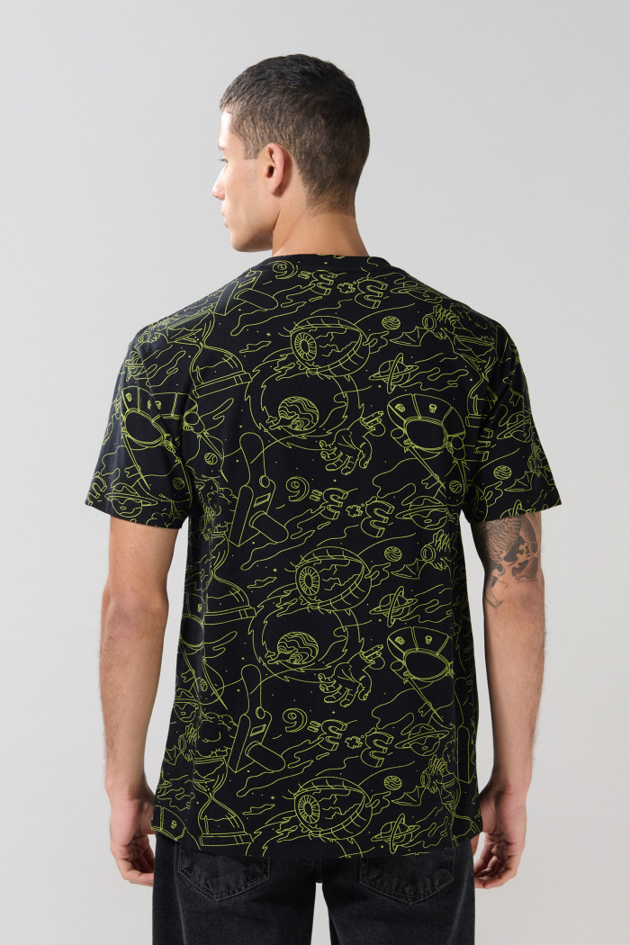 Camiseta negra de Rick and Morty con manga corta