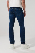 Jean slim 5 bolsillos azul oscuro con tiro bajo y cremallera