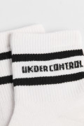 Medias cortas unicolor con diseño de rayas en contraste y diseño.