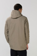 Chaqueta con cuello alto acolchada y capota unicolor
