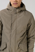 Chaqueta con cuello alto acolchada y capota unicolor