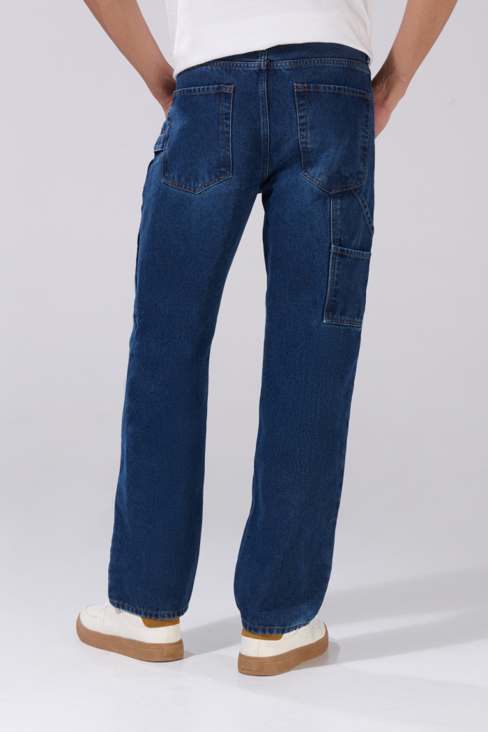 Jean baggy carpintero azul oscuro con tiro medio